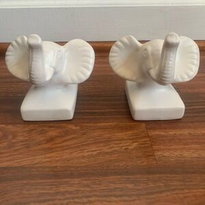 Ceramic Elephants Set Of 2 White Home Decor